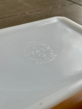 Load image into Gallery viewer, Vintage Pyrex 'American Heritage' 1 1/2 Qt. Refrigerator Dish with Lid