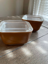 Load image into Gallery viewer, Vintage Pyrex ‘Refrigerator Dishes’ with Lids