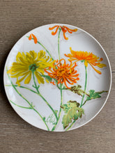 Load image into Gallery viewer, Vintage 'Chrysanthemum' Plate by Seymour Mann Inc.- Art by Eda Mann