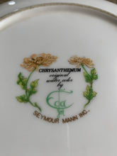 Load image into Gallery viewer, Vintage 'Chrysanthemum' Plate by Seymour Mann Inc.- Art by Eda Mann