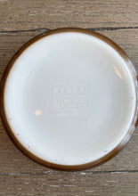 Load image into Gallery viewer, Pyrex &#39;Woodland Brown&#39; Casserole Dish 500 ml
