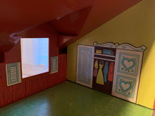 Load image into Gallery viewer, Fisher Price Little People Cottage