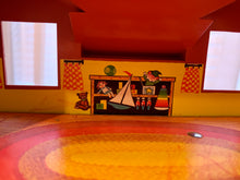 Load image into Gallery viewer, Fisher Price Little People Cottage