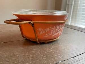 1978 Pyrex ‘Dynasty’ Collection Dish with Lid