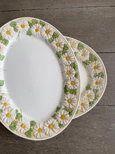 Load image into Gallery viewer, Daisy Platter by Metlox of California