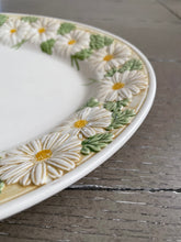 Load image into Gallery viewer, Daisy Platter by Metlox of California