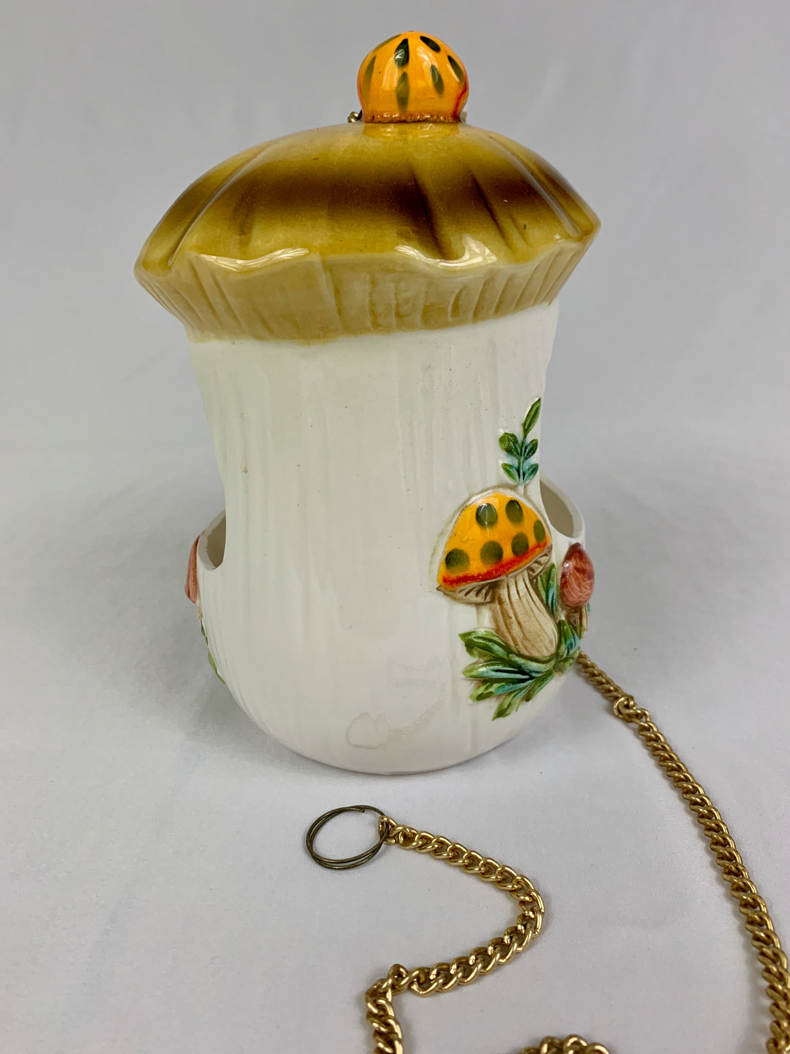 mushroom hanging planter Merry Mushroom Hanging Planter – RockinRelics.com