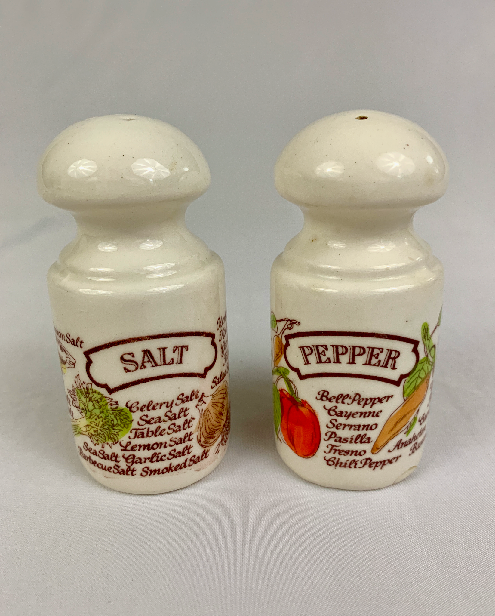 Avon 'Country Kitchen' Salt and Pepper Shakers –