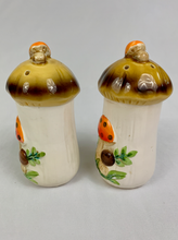Load image into Gallery viewer, Merry Mushroom Salt &amp; Pepper Shakers
