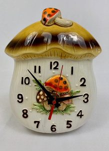 Merry Mushroom Clock