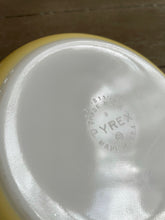 Load image into Gallery viewer, Pyrex 1 1/2 Pt Casserole Dish, ‘Town and Country’
