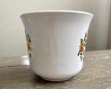 Load image into Gallery viewer, Set of 7 Vintage Floral Coffee Mugs by Corelle
