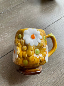 9 Pc. Daisy Dish Set by Fred Roberts Co.