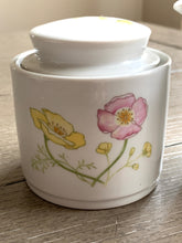 Load image into Gallery viewer, MCM Jardin by Genevieve Fine China Cream &amp; Sugar Set

