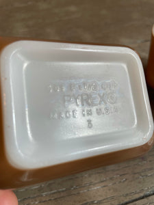 Vintage Pyrex ‘Refrigerator Dishes’ with Lids