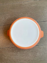 Load image into Gallery viewer, 1978 Pyrex ‘Dynasty’ Collection Dish with Lid
