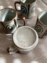 Load image into Gallery viewer, Ceramic Swirl Mug Set
