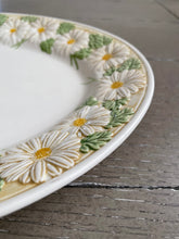 Load image into Gallery viewer, Daisy Platter by Metlox of California
