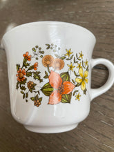Load image into Gallery viewer, Set of 7 Vintage Floral Coffee Mugs by Corelle
