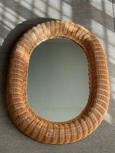 Load image into Gallery viewer, Oval Wicker Mirror
