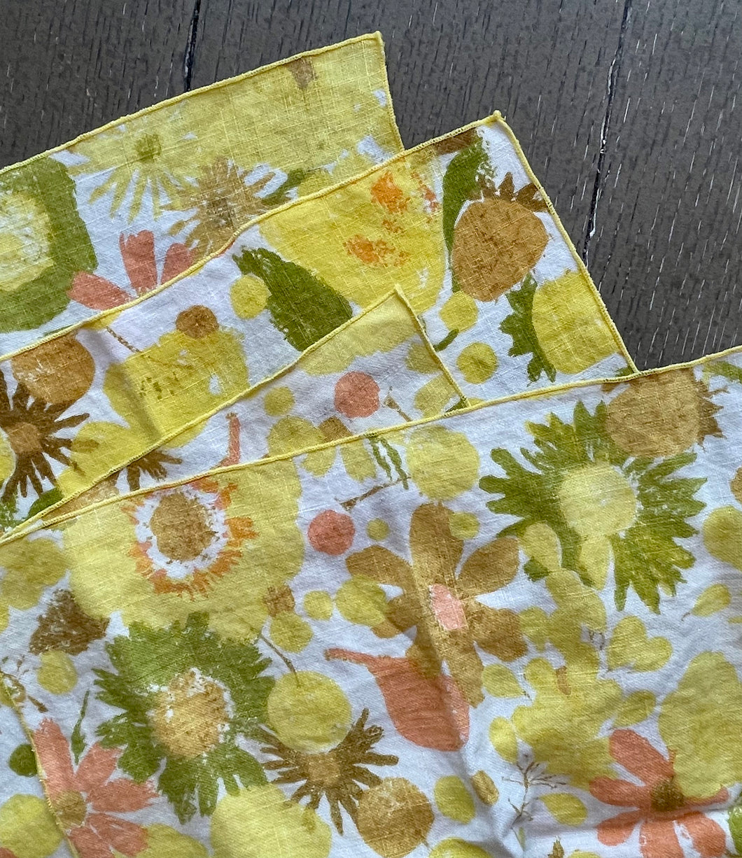 1960's Linen Napkin Set in Yellow Mod Floral