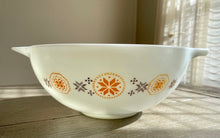 Load image into Gallery viewer, Pyrex ‘Town &amp; Country’ 4 Qt. Mixing Bowl

